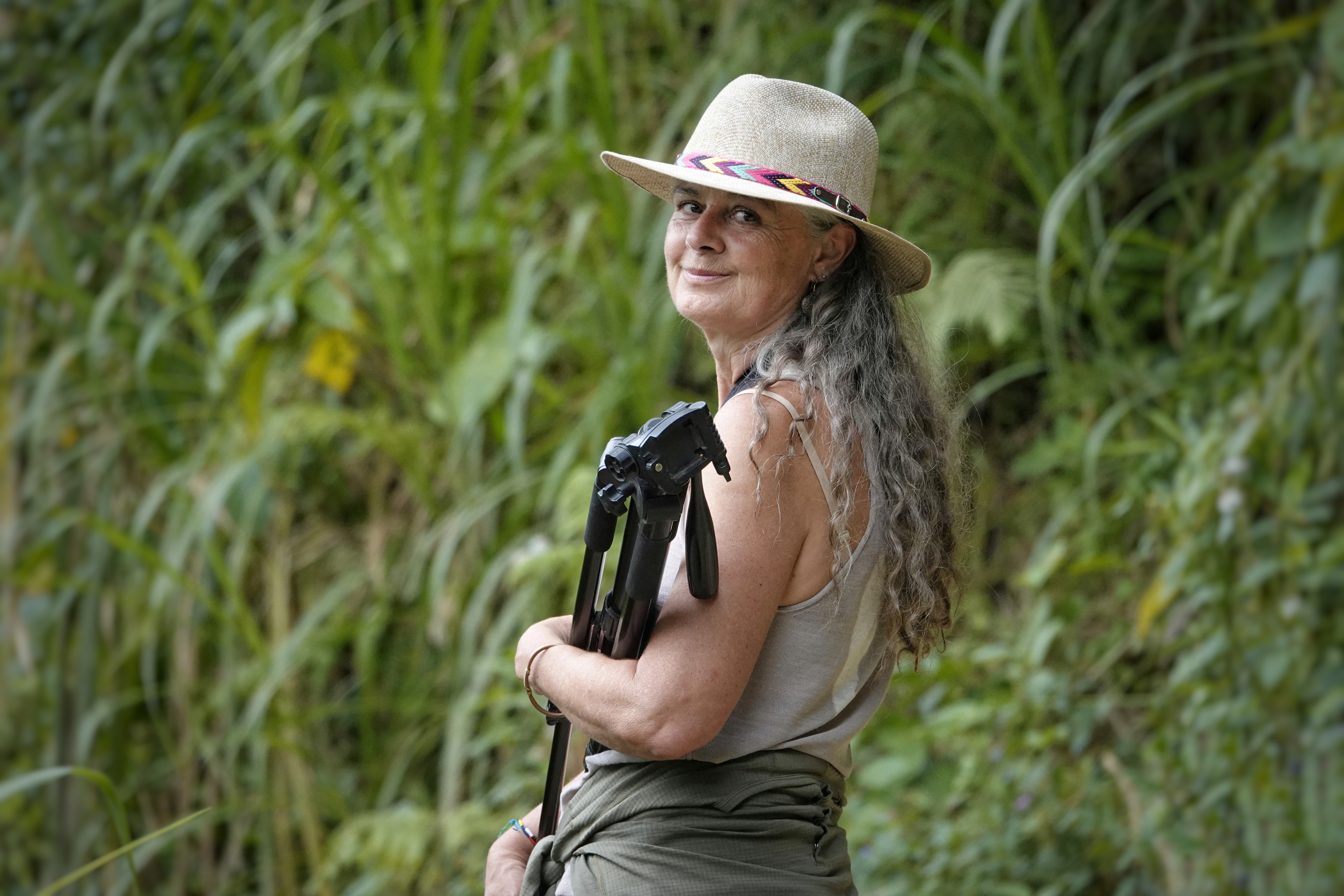 Isa dans la végétation de Minca